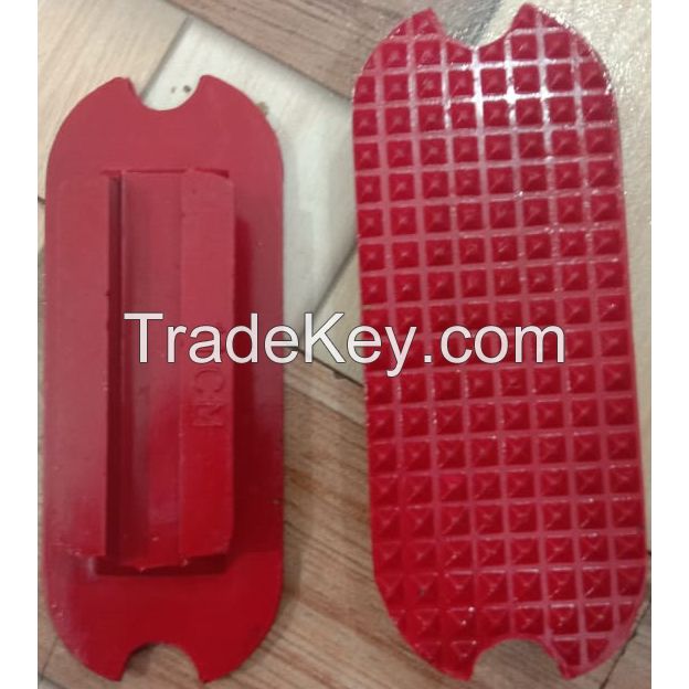 Genuine Imported quality colorful rubber horse stirrups pads 