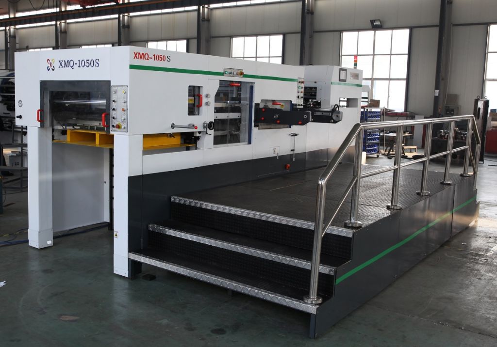 Bobst automatic die cutting creasing machine with stripping station