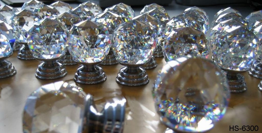 Crystal furniture knob