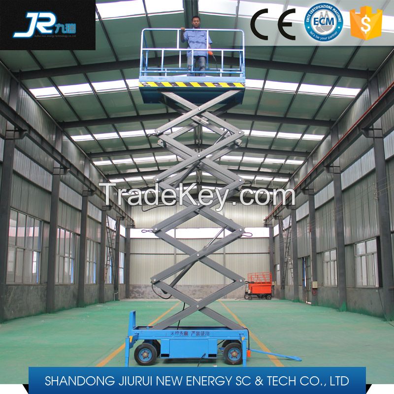 Heavy duty hydraulic man lift for cleaning