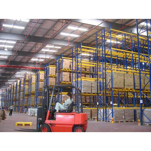Selective pallet racking