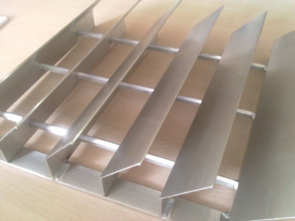 Aluminum grating,louvers,stair tread,stanchion,perforated plates