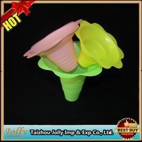 plastic ice cream cup