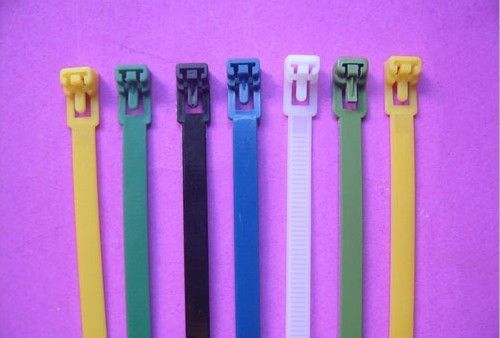 Releasable cable tie