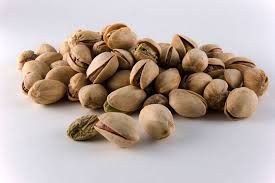 Dried Cashew Nuts, Pistachio Nuts, Almond Nuts Available