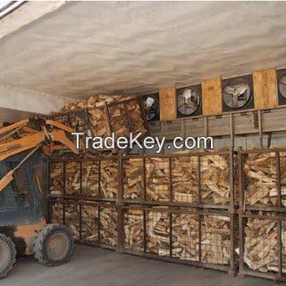 Kiln Dried 1m2 and 2m3 Hardwood Firewood, Beech Firewood, OAK FIREWOOD KILN DRIED ON PALLETS with 5-15 cm