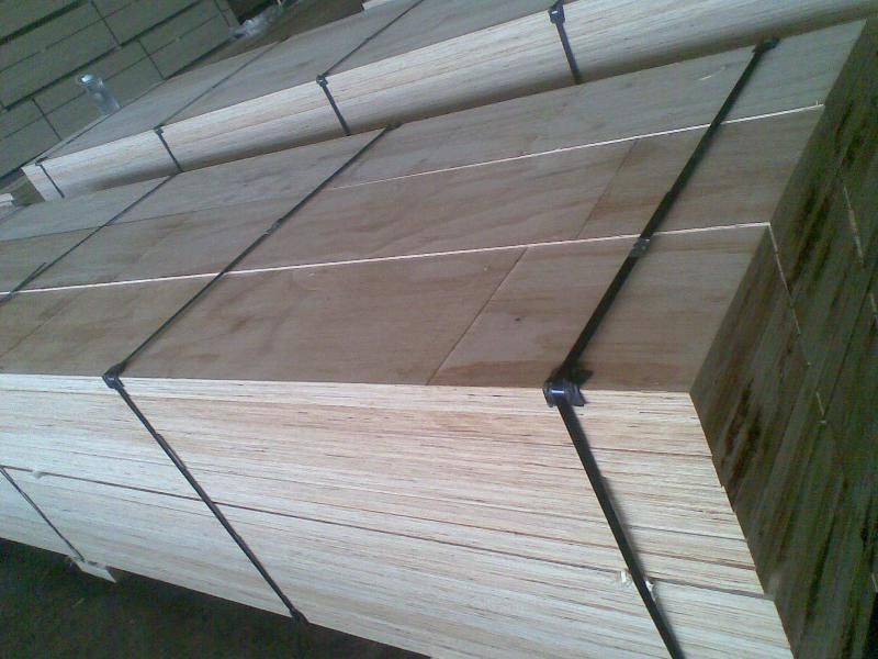 Laminated veneer lumber