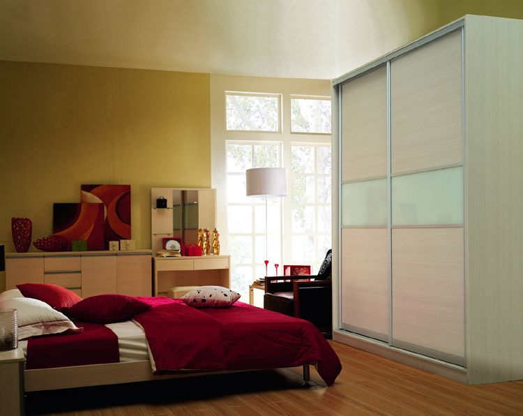 light color bedroom furniture 