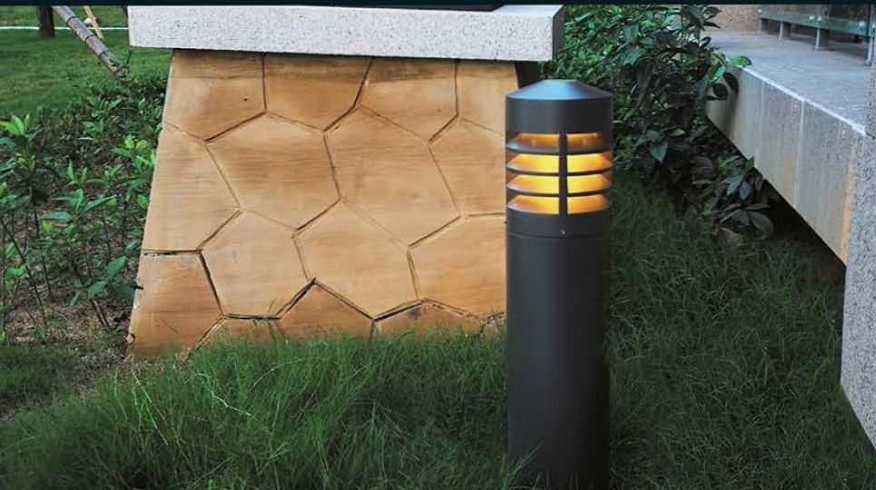 die-cast aluminium lawn light bollard light