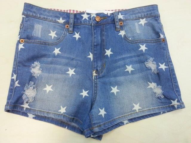 Girls allover stars printed hotpants