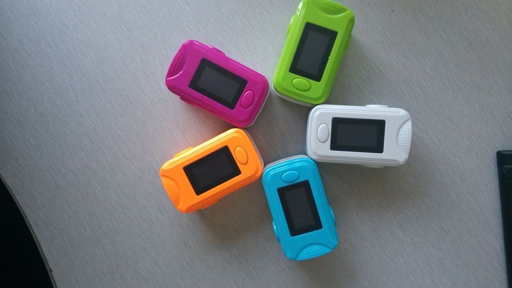 Hot Sale Pulse Oximeter SpO2 OLED Fingertip Pulse Oximeter