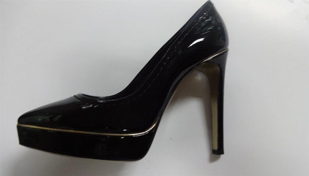 Lady high-heel shoes with waterproof platform