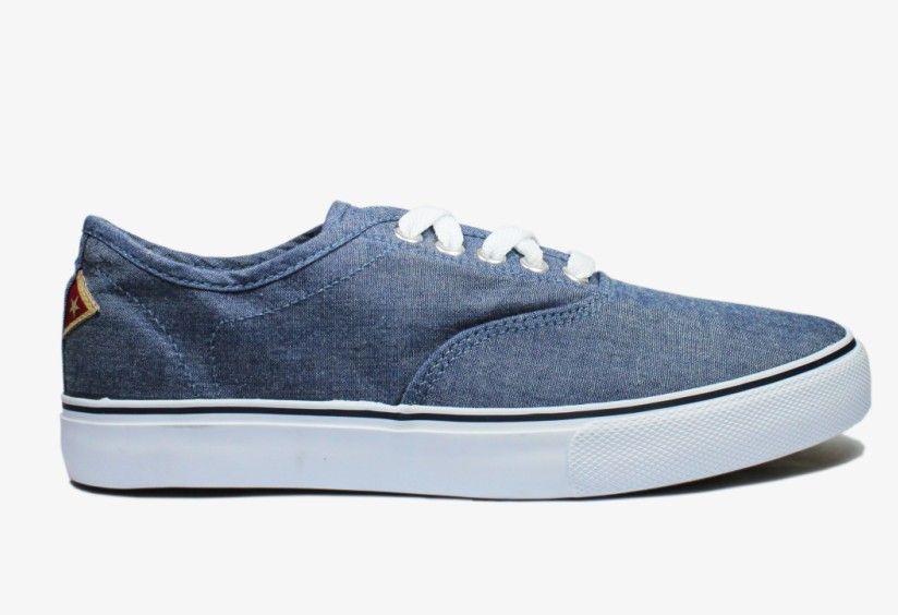 Low cut canvas shoes for men