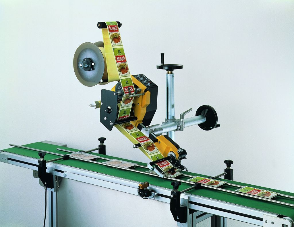 Automatic Labeling Machine