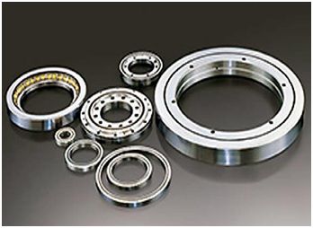 Crossed roller precision bearing