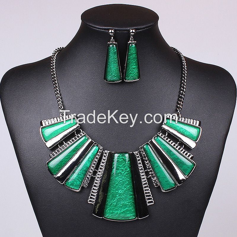 Colorful necklace trapezoidal strip gun black color MD-1412