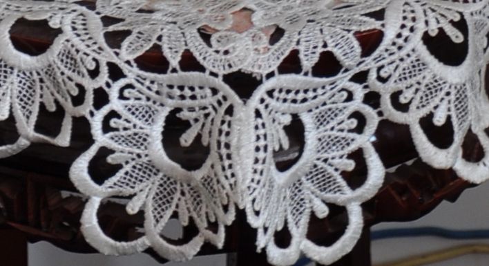 Woven Lace Table Cloth (III)