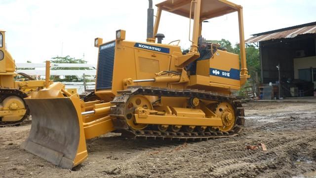 Used Komatsu D31E-18 Dozer