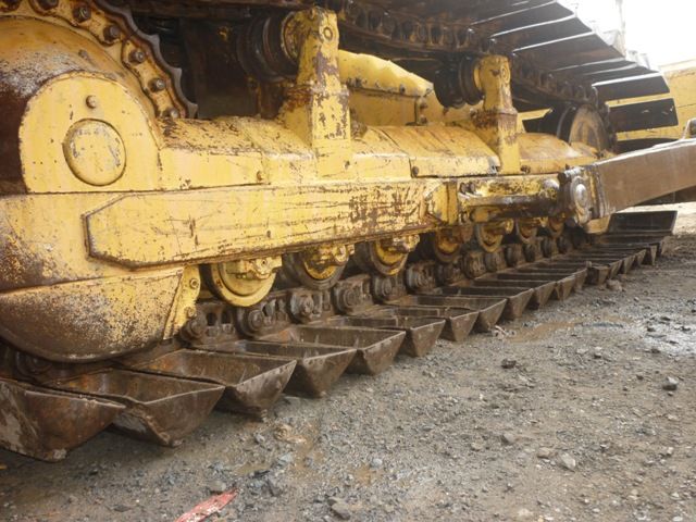 Used KOMATSU D65P-8 Bulldozer