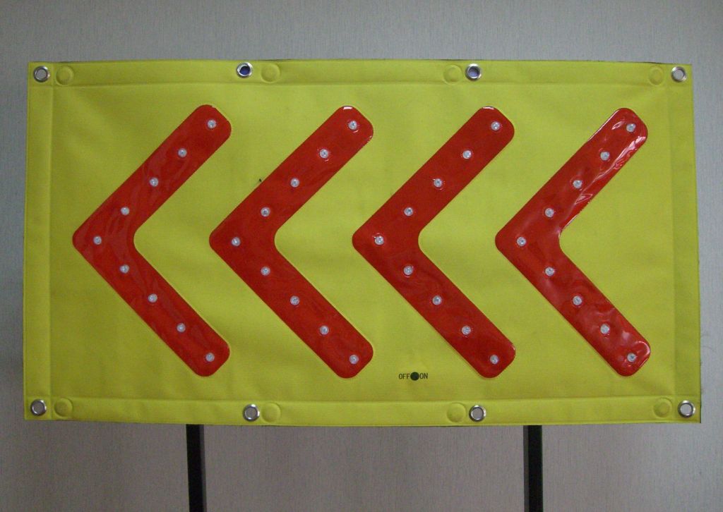 LED arrow banner