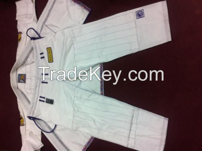 plain bjj gi, plain white bjj gis,plain black bjj kimono,pearl weave black uniform, pearl weave white bjj gis, jiujitsu white gi, iujitus blue gi, bjj suppliers, bjj gis supplier,bjj uniform supplier