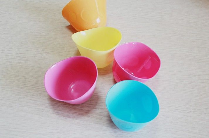 Hot Selling,Economical silicone egg poacher/silicone egg boiler