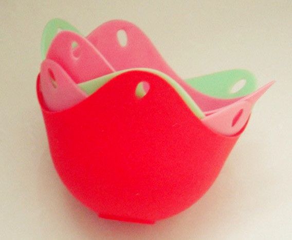 Hot Selling,Economical silicone egg poacher/silicone egg boiler