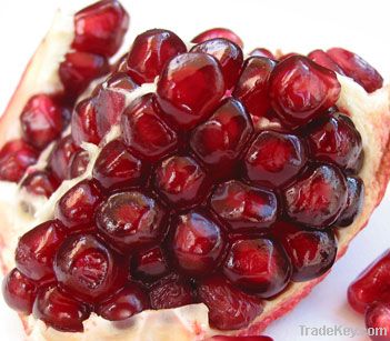 fresh pomegrante