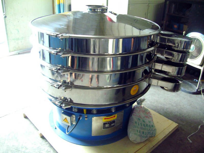 Vibrating sieve for chemical powder processing