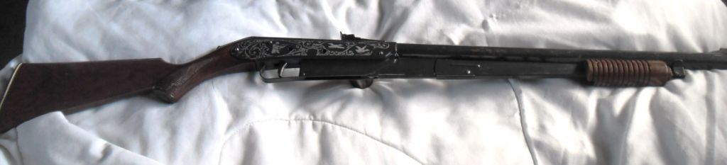 1960'S DAISY MODEL 25 PUMP BB GUN