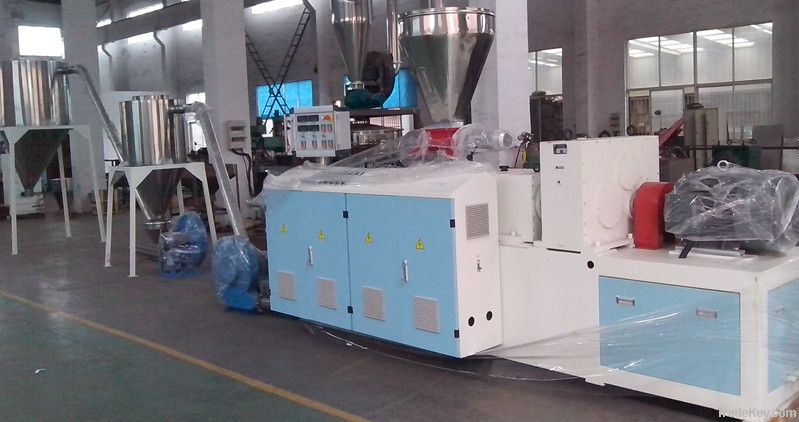 plastic granulating machine