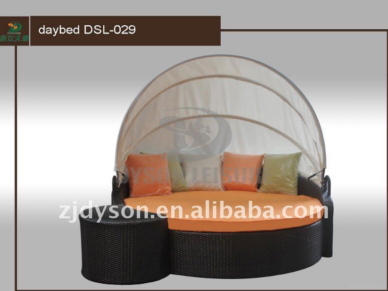 outdoor sun round lounger