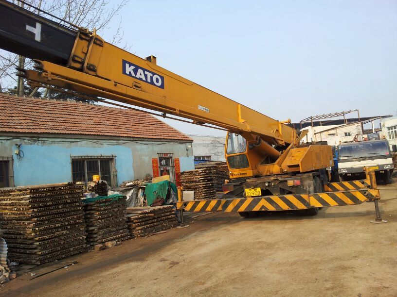 Used KATO Truck Crane NK-250E-V