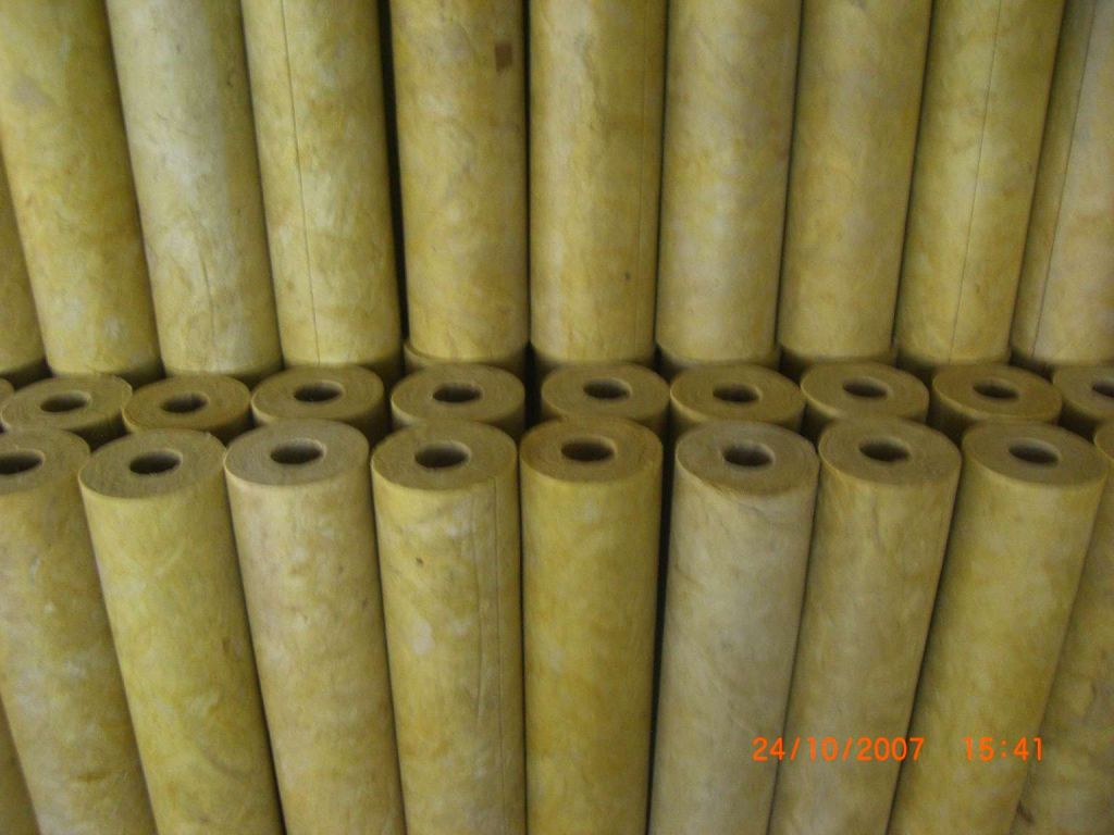 Rock wool pipe