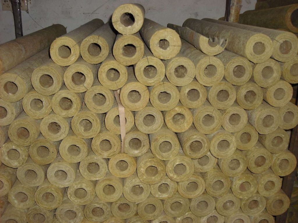 Rock wool pipe