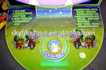 New arrival indoor coin operated carnival games Zombie running gift game machine