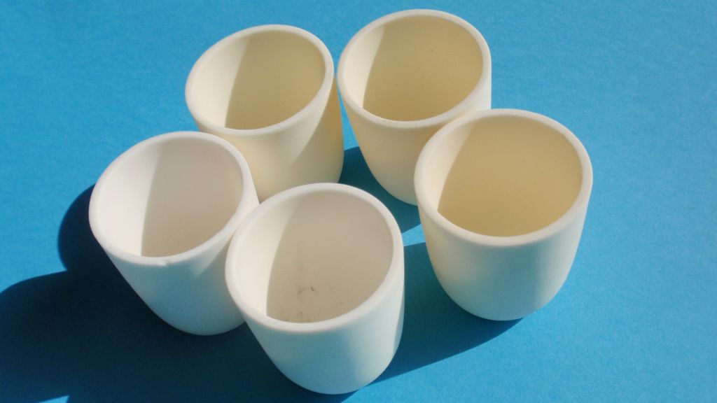 Alumina ceramic crucible