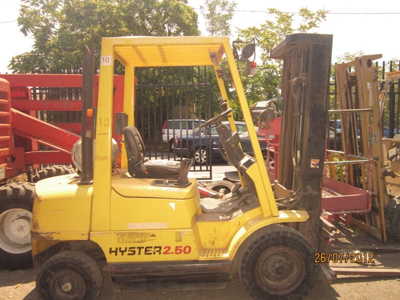 CLARK HYSTER