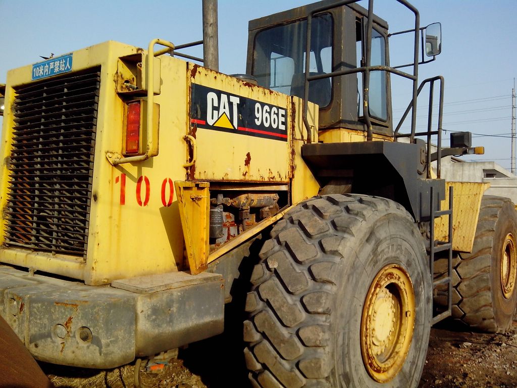 Used CAT 966E wheel loader