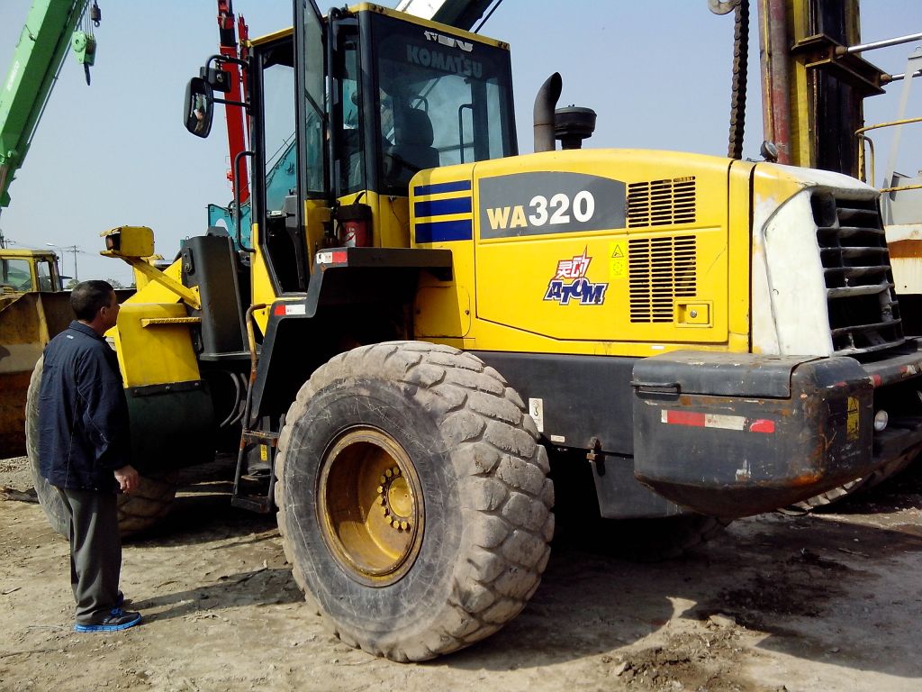 Used Komatsu WA320 Wheel Loader