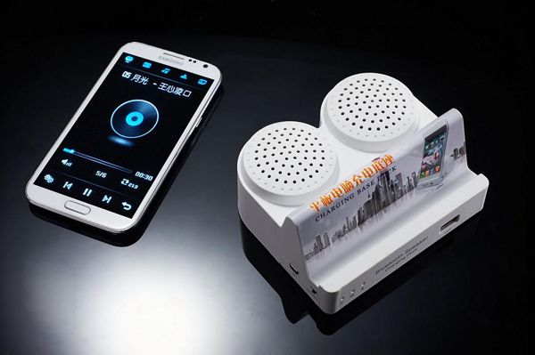 2014 hot selling  bluetooth speaker with stand