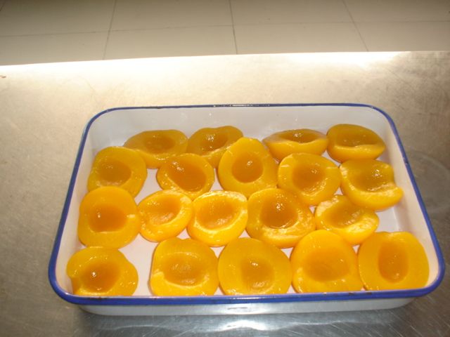 Canned yellow peaches