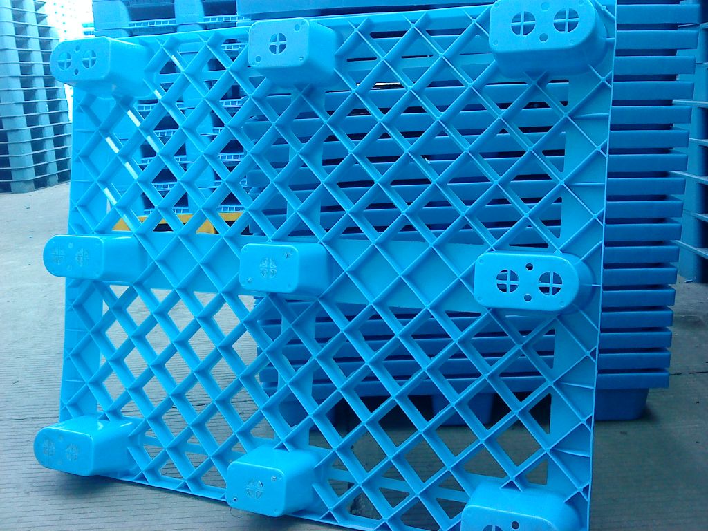 1108 single side light duty plastic pallets