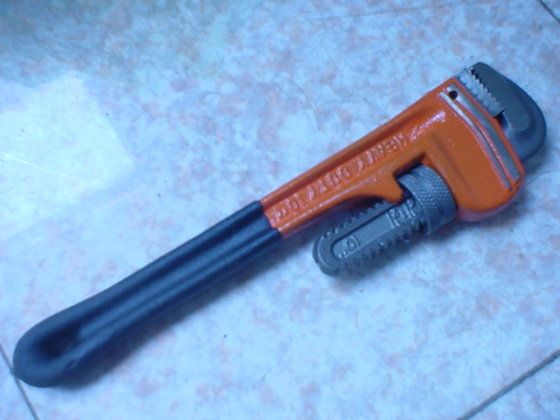 Heavy Duty Pipe Wrench with PVC Dipped Handle 