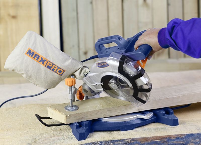 MAXPRO 210mm 1400W Mitre Saw