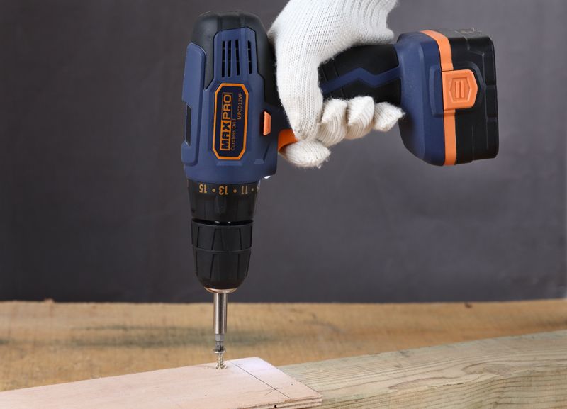 MAXPRO Cordless Drill / Driver with LED