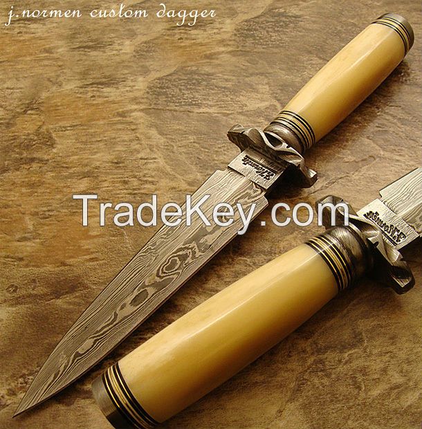 Custom Handmade Damascus Hunting Knife