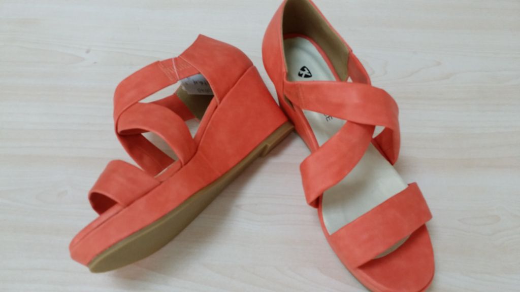 bright-color for ladies sandal wedge sandal