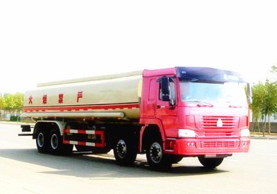 SINOTRUK HOWO FEUL TANK TRUCK 8x4 