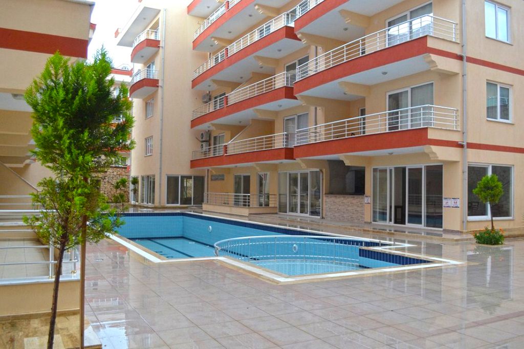 3 Bed Turkish Holiday apt. in complex with pool